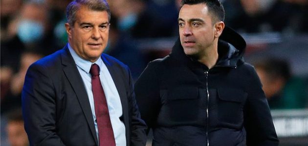 لابورتا يتخذ قرارًا هامًا بشأن تشافي بعد كلاسيكو برشلونة وريال مدريد